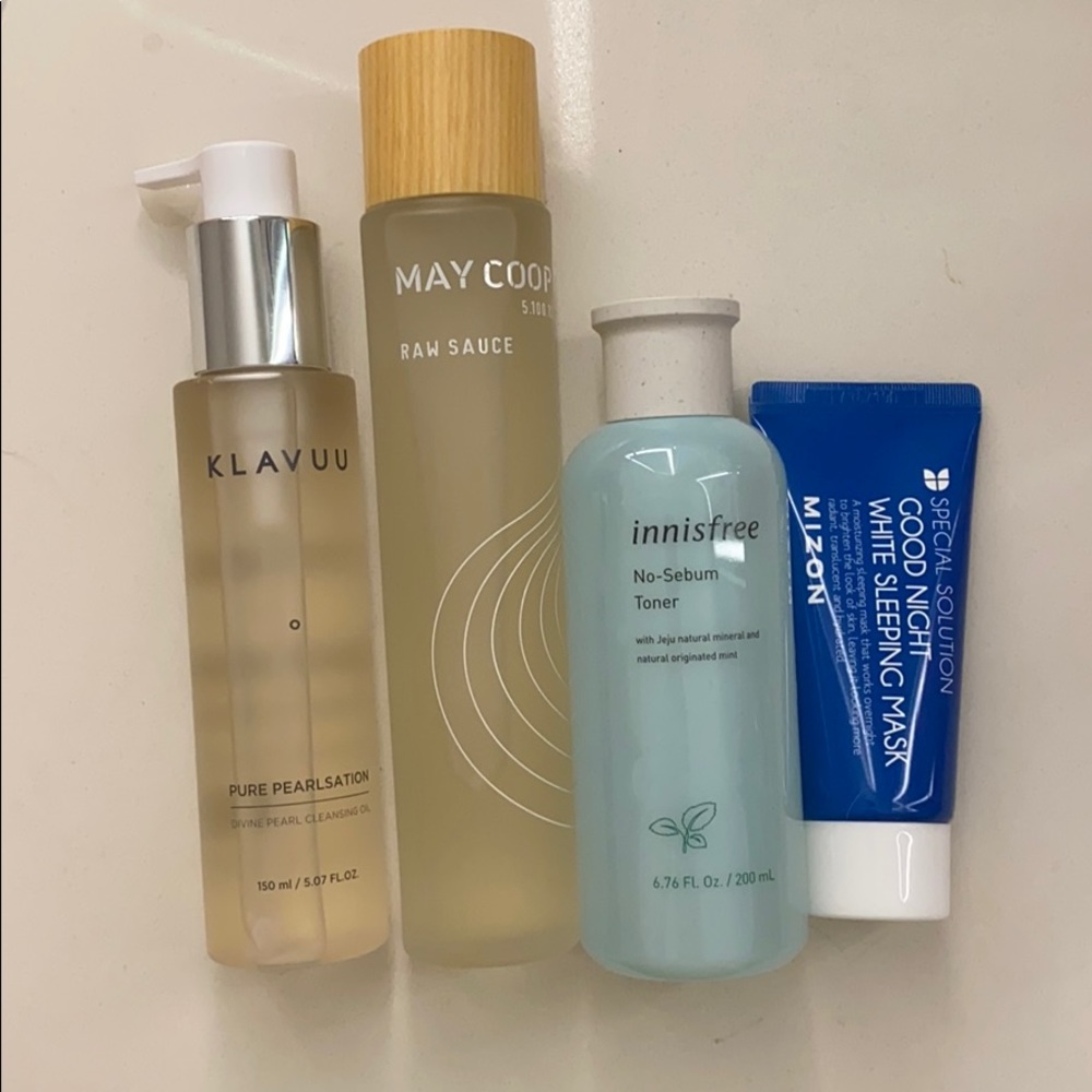 K-BEAUTY BUNDLE: Cleanser, essence, toner, mask